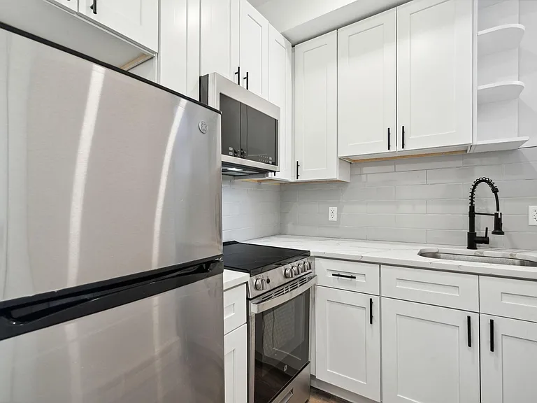 4141 Mantua Ave #2F — Photo 9