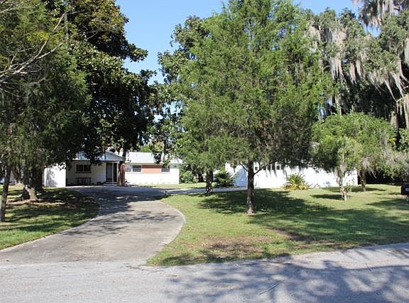 2nd image of 124 Riverview Dr E