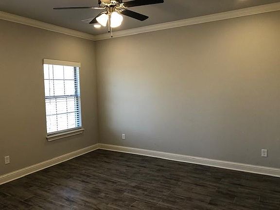 4th image of 4 Towan Cir
