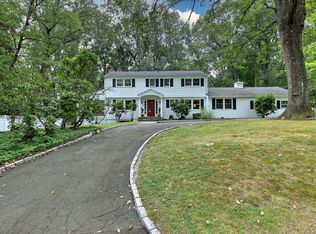 125 Saddle Hill Rd, Stamford, CT 06903