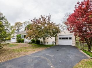 3 Sheldon Cir, Griswold, CT 06351