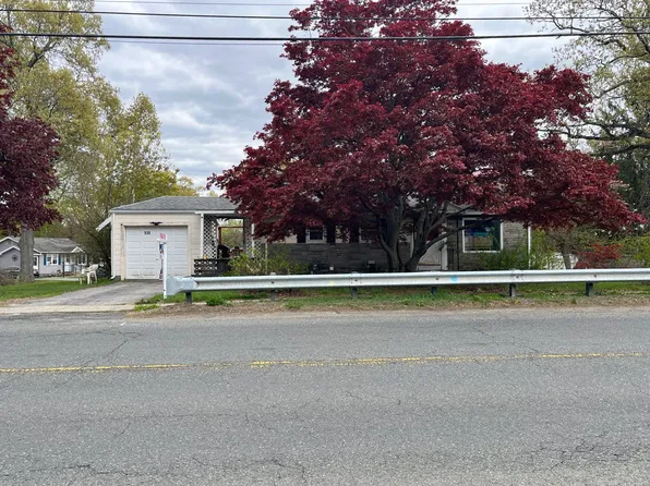 535 Prospect St, Chicopee, MA 01020