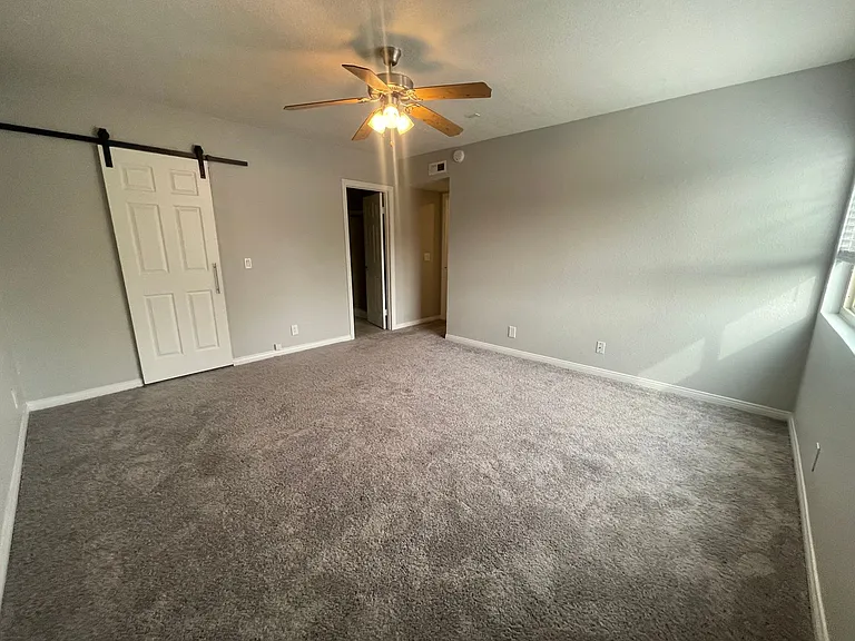 Park Plaza Apartments — Photo 58