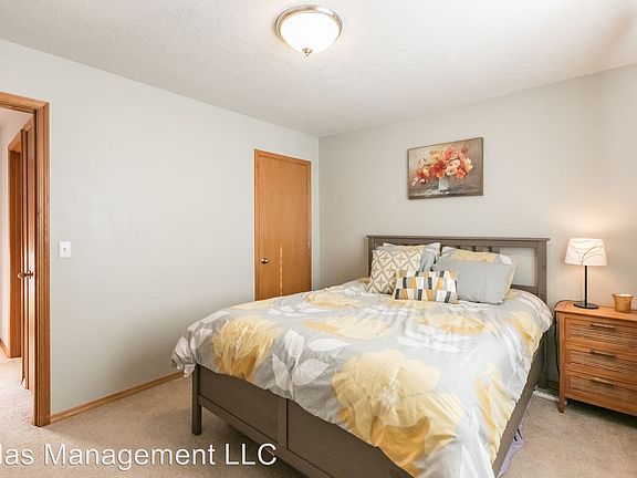 4th image of 14359 SW Windsong Ct