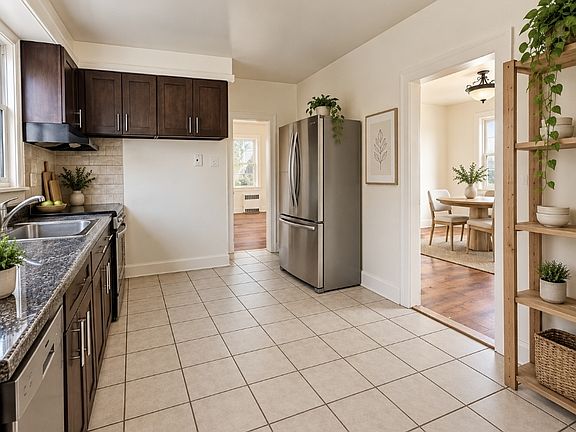 5th image of 209 Belleview Ter