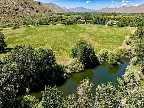 3rd image of 40 Fox Hollow Gulch Rd