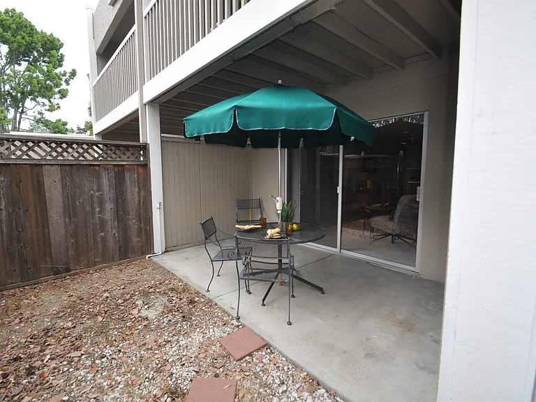 Oak Park Manor — Photo 19