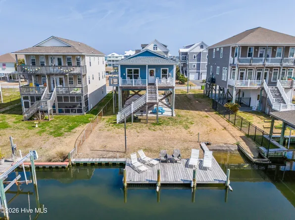 1017 1st Street, Surf City, NC 28445