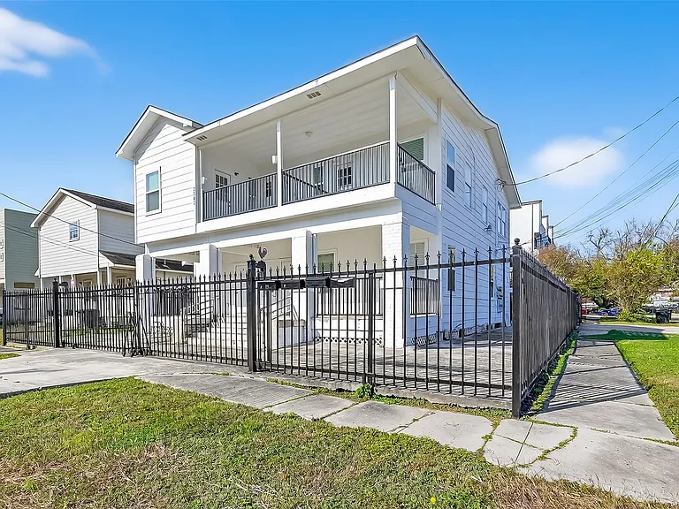 2202 Hutchins St #A — Photo 26