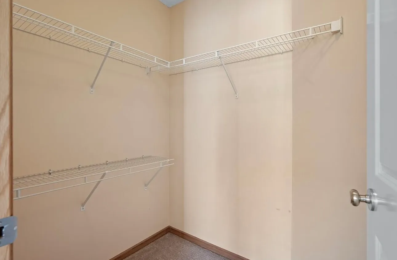 2 bed, 1340 sqft, $3,095 — Photo 3