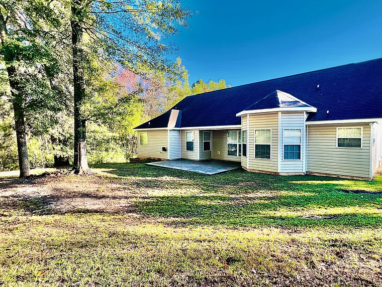 103 Vineyard Dr — Photo 5