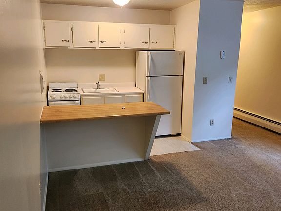 3rd image of 2822 Cypress Way APT 8