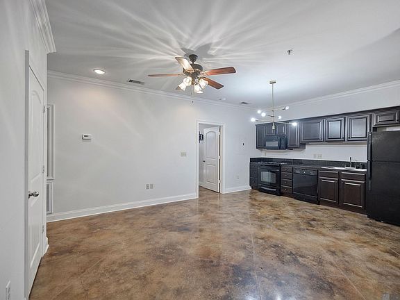 2nd image of 888 S Kenilworth Pkwy APT 4H