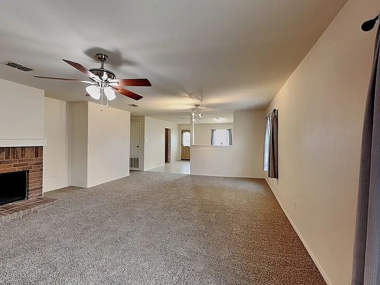 708 Moss Glen Trl — Photo 4