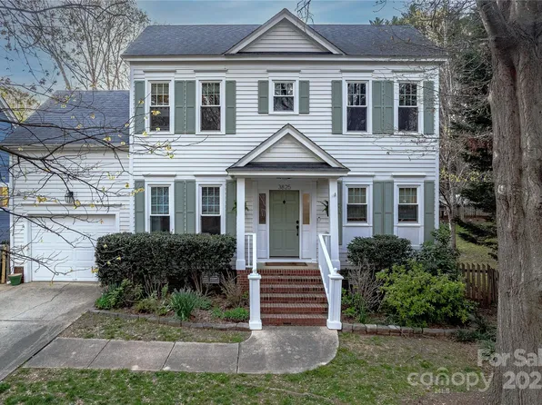 3825 Selwyn Farms Ln, Charlotte, NC 28209
