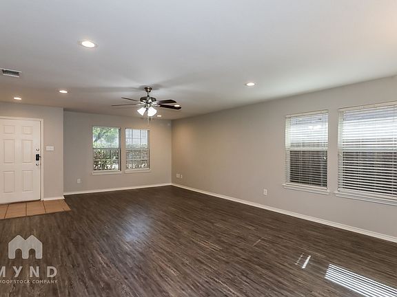 5th image of 7923 Tawny Bluff Ct