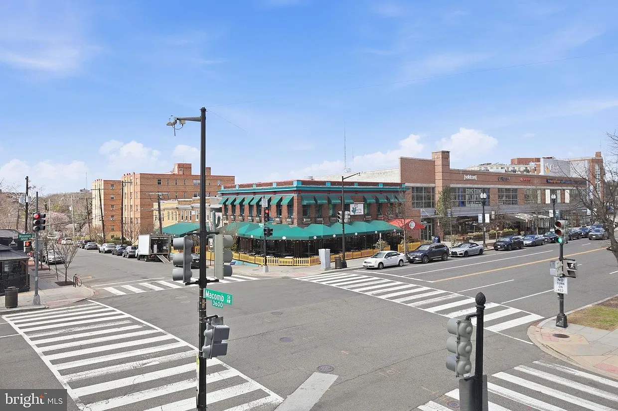 1 bed, 640 sqft, $3,200 — Photo 4
