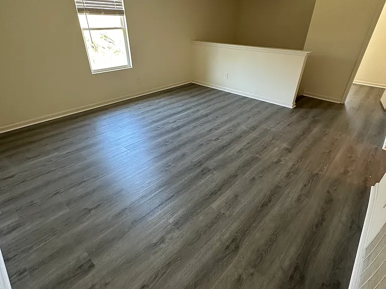 701 Yorkshire Dr — Photo 13