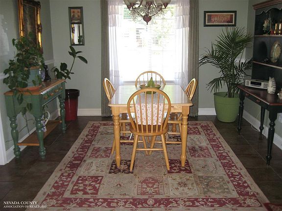 5th image of 1360 Debbie Ln