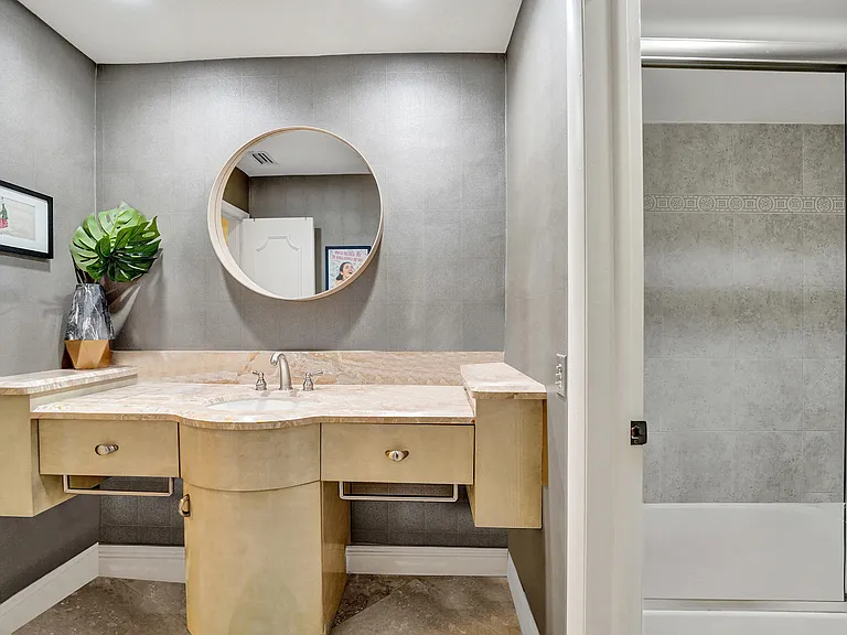 3501 Keyser Ave #59 — Photo 46