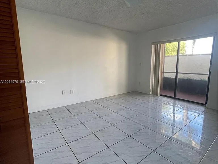 18230 Mediterranean Blvd #1302 — Photo 27
