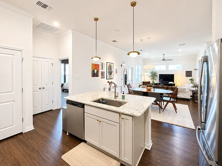 8117 Smoke Creek Ln — Photo 14
