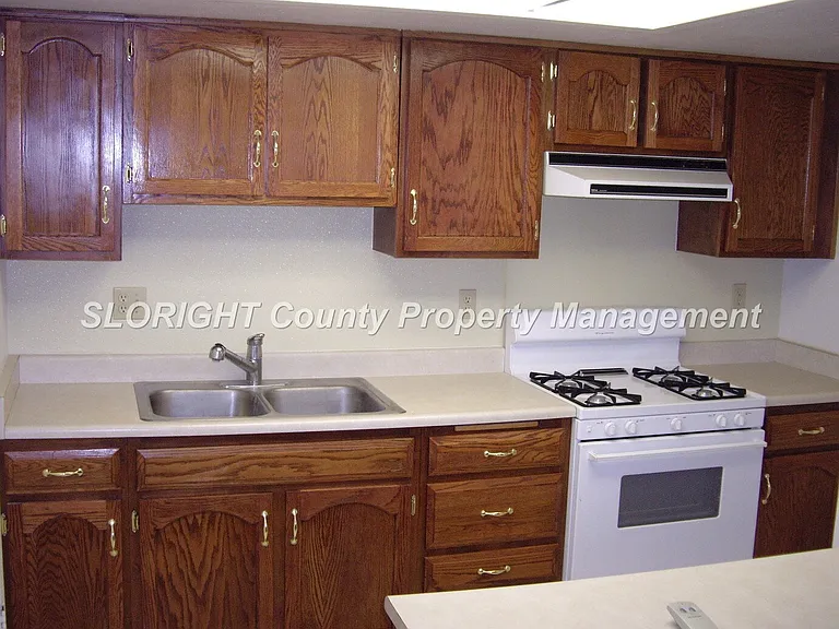 1705 Kings Dr — Photo 3