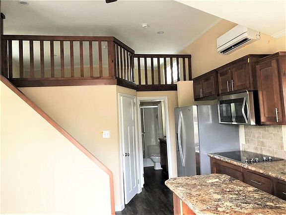 5th image of 106 Shady Ct