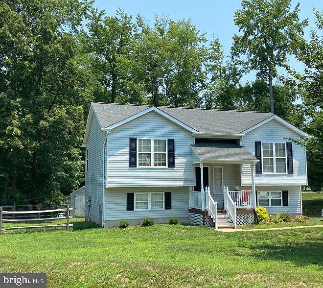 1st image of 8400 Glenmont Dr