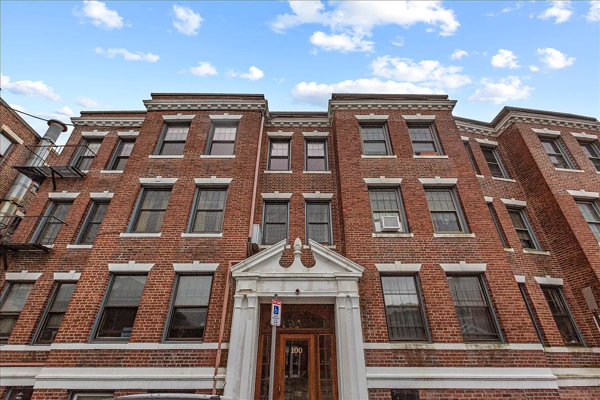 1 bed, 527 sqft, $2,300 — Photo 4