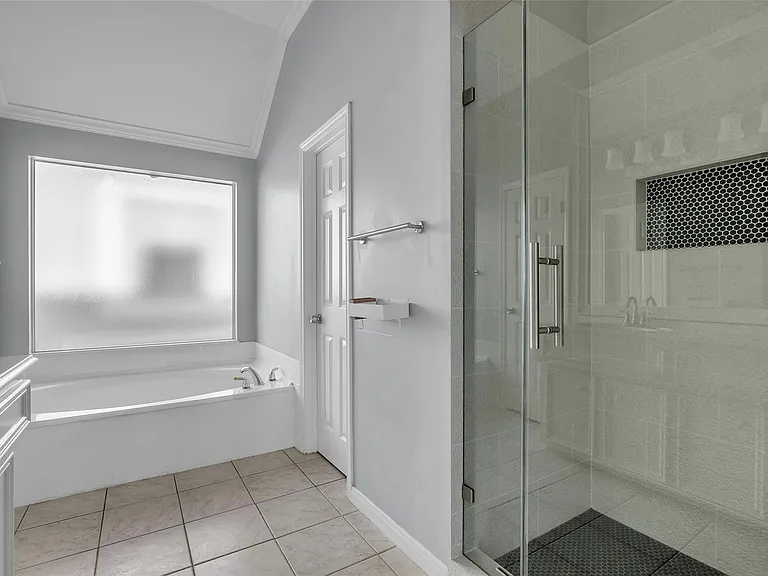 1417 W Webster St — Photo 26