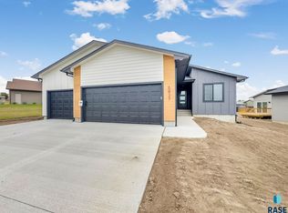 6837 W Viola Ct, Sioux Falls, SD 57107