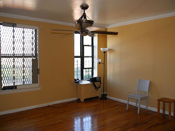 5th image of 11 Saint Nicholas Ave APT 5D
