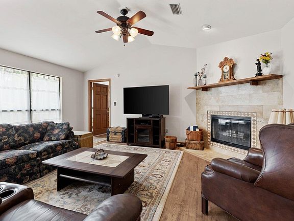 5th image of 170 Hickory Ln