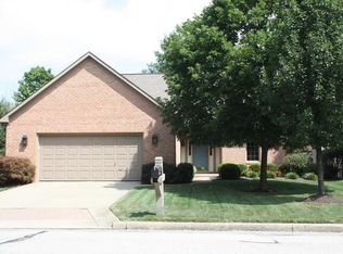 10421 Cambridge Pl, Powell, OH