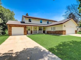 113 S Grandview Blvd, Waukesha, WI 53188