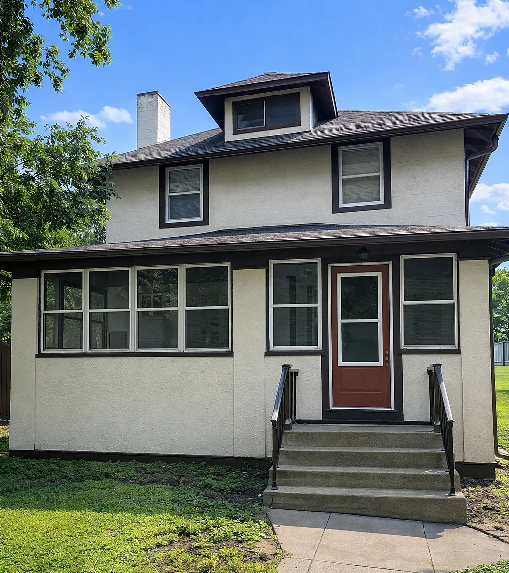 5 bed, $3,300 — Photo 1