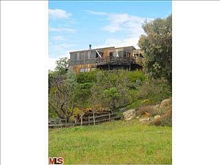 4th image of 4707 Avenida Del Mar