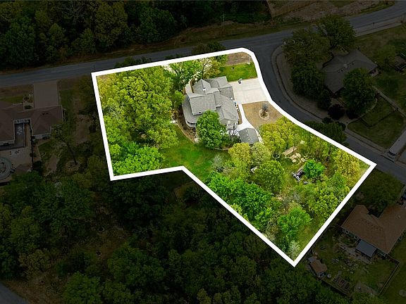 5th image of 21 Kildonan Dr