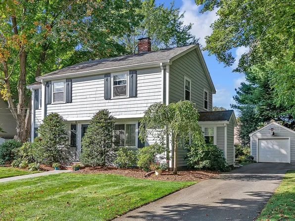 86 Washington Ave, Needham, MA 02492