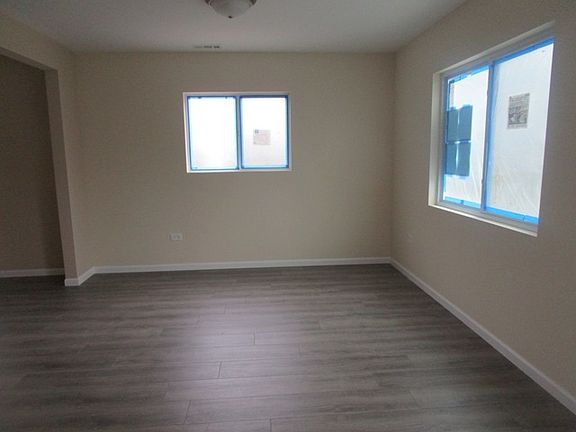 4th image of 2413 W Catalpa Ave