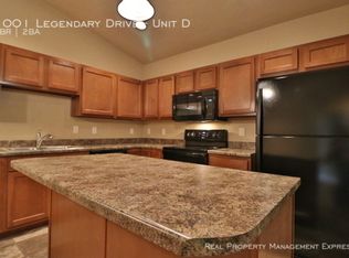 3 bed, 2.5 bath, 1420 sqft, $1,600, Harrisburg, SD 57032