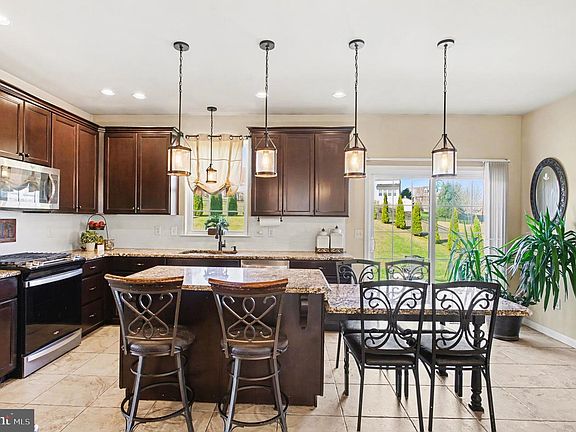 2nd image of 76 Gehringer Rd