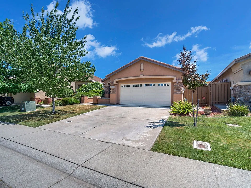 2066 Horseshoe Glen Cir