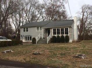 21 Jennie Ln, Westport, CT 06880