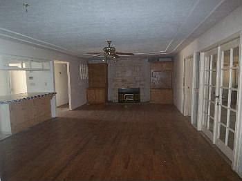 2nd image of 2719 E Simpson Ave