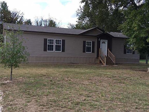 3rd image of 2512 Redwood Cir