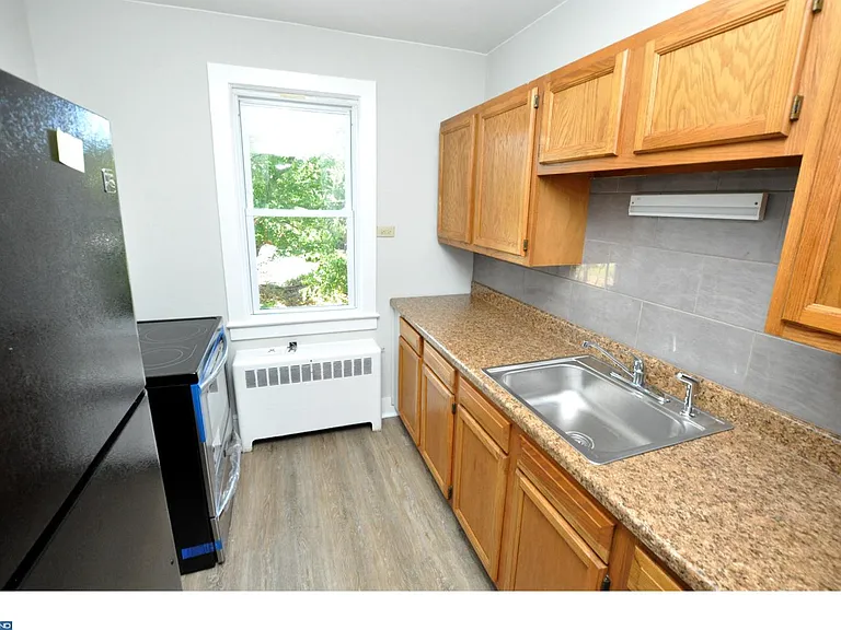 2221 Marne Hwy #0 — Photo 10