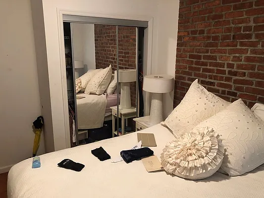 Rented by J Misrahi Realty Corp | media 4