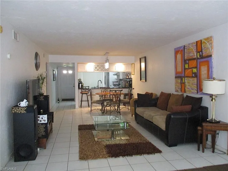 4010 Ice Castle Way #7 — Photo 4